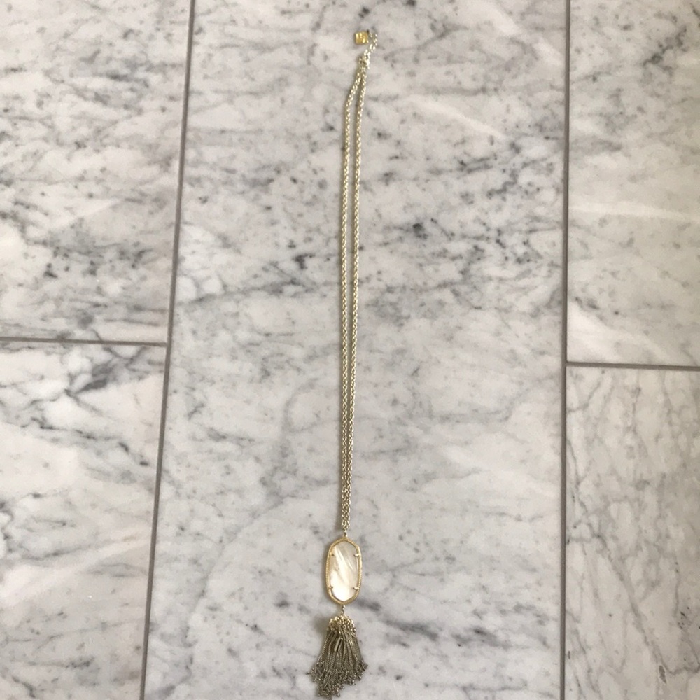 Kendra Scott Rayne pendant necklace in gold